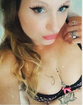 Public Photo of MiaLoveL