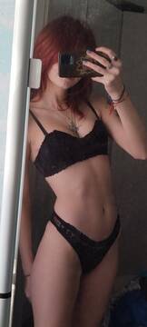 Red Head in black lingeri